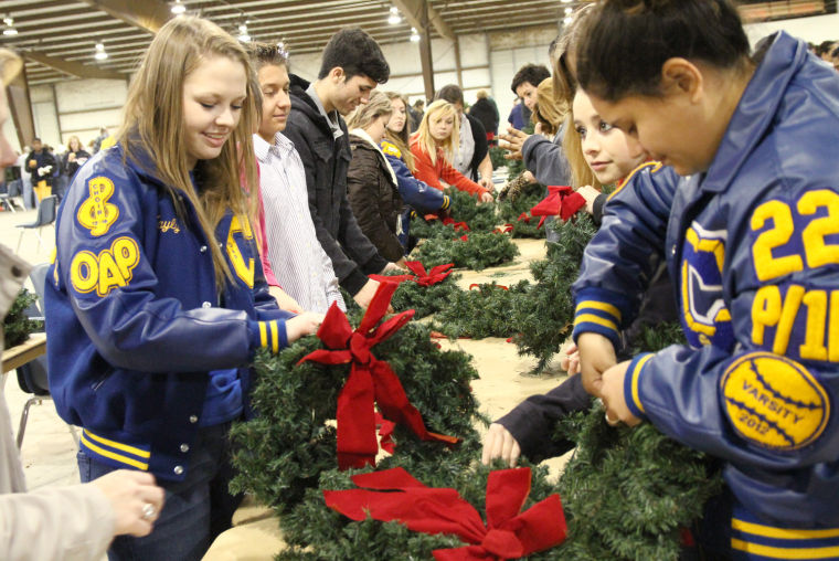 Cove Students in Wreath Preparation